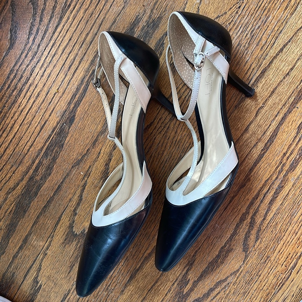 Ann Taylor Loft T-strap heels - Picture 4 of 10